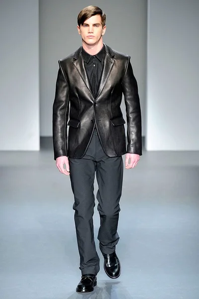 Look 2